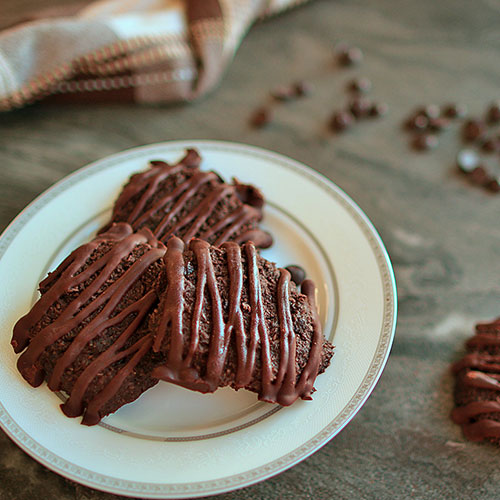 Keto Chocolate Macaroons 4 Pieces / Order